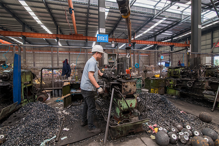 洪湖网架配件-螺栓球加工车间